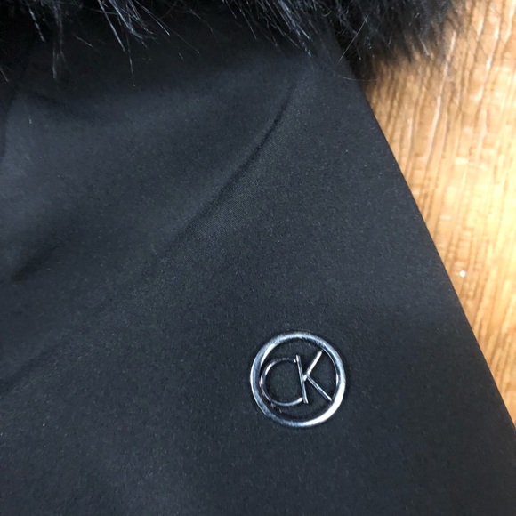 Small ladies Calvin Klein winter hooded jacket - Picture 6 of 11